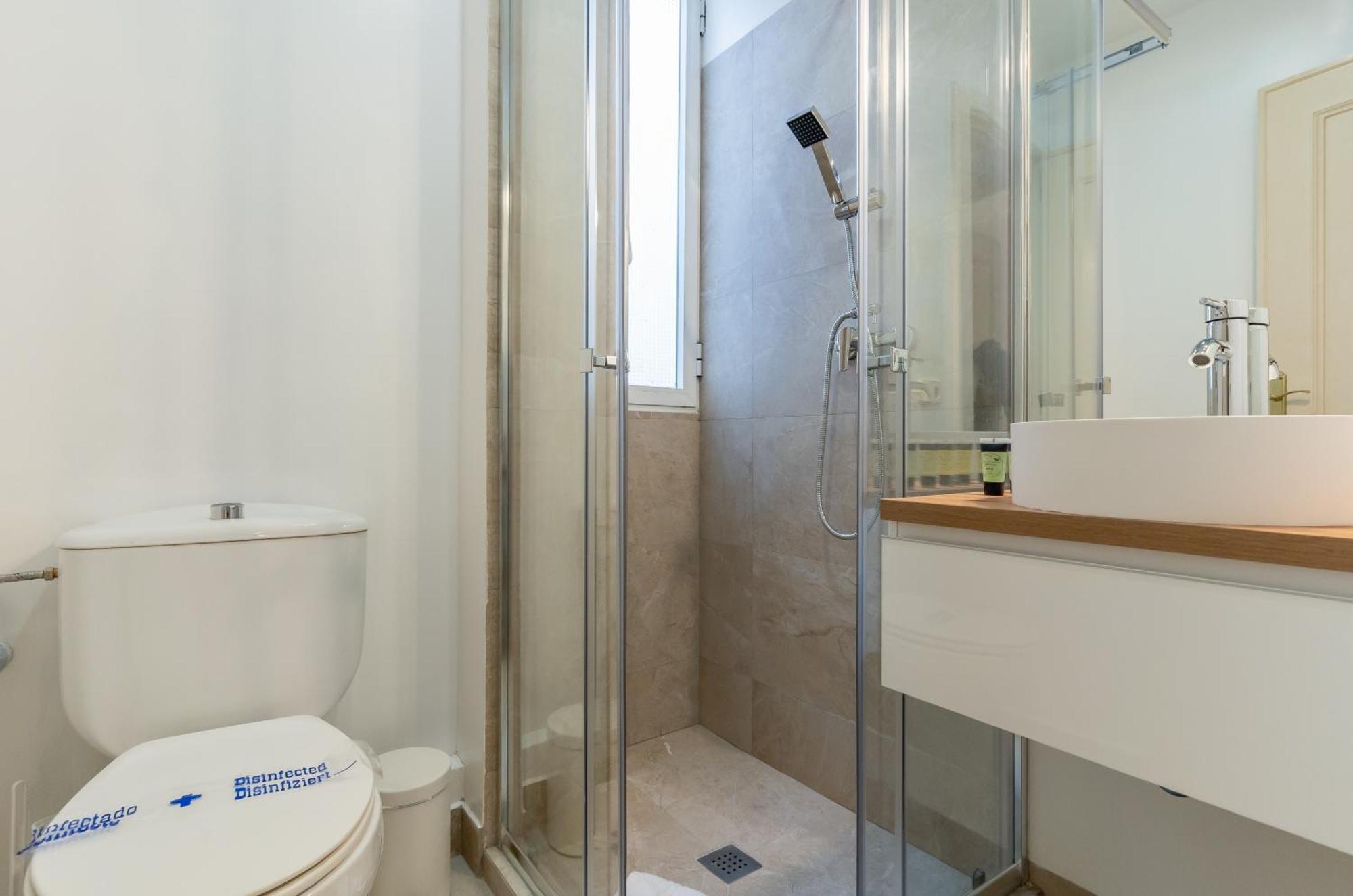 Cozy -1bedroom 1bath -anton Martin Apartamento Madrid