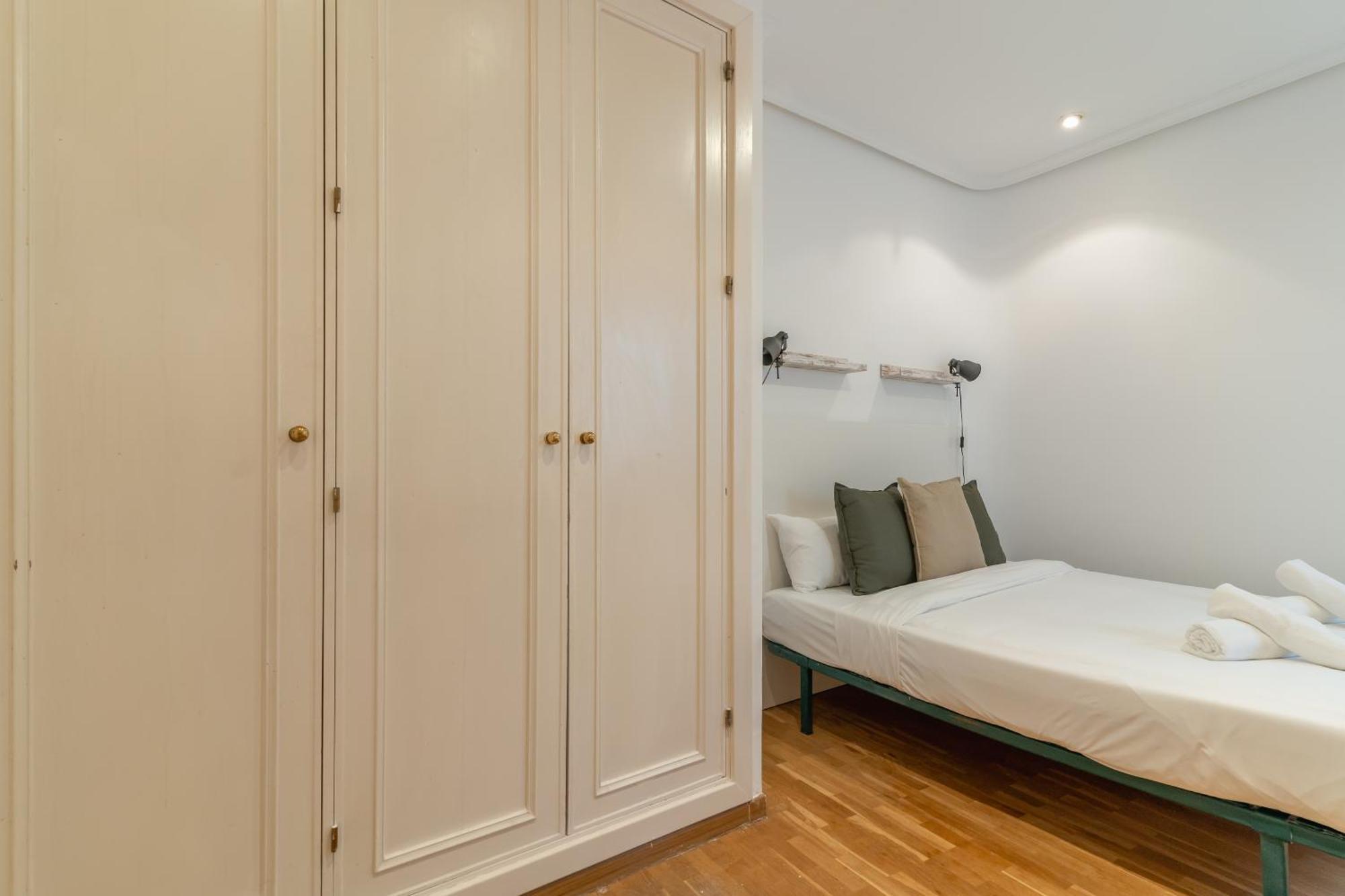 Cozy -1bedroom 1bath -anton Martin Apartamento Madrid