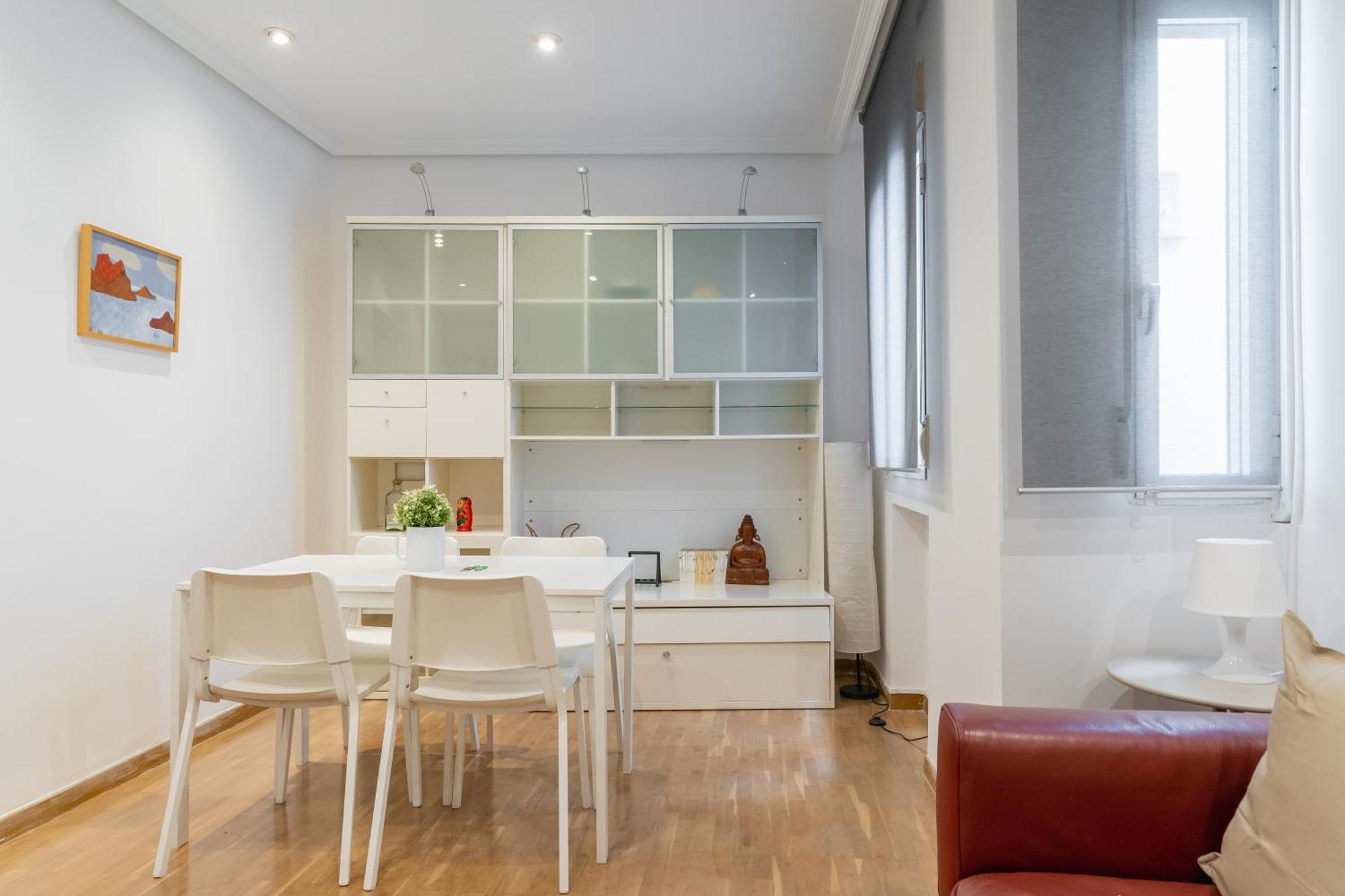 Cozy -1bedroom 1bath -anton Martin Apartamento Madrid